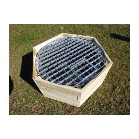 Hexagonal Timber Patio Box + Pool + Grid - 90L