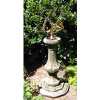 Pedestal Lage Armillay - Garden Sundial