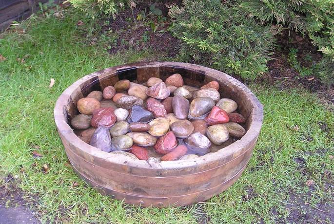 Shallow Water Barrel Pebble Pool Tub