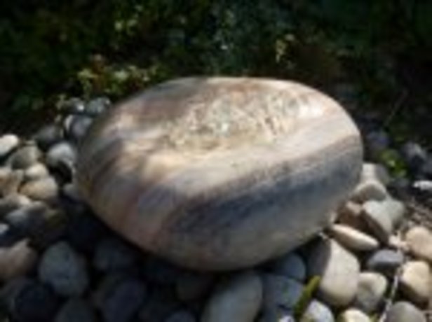 Polished Boulder Fountain - Beige/White