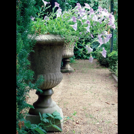 Trafalgar Vase - Cotswold Stone Planter